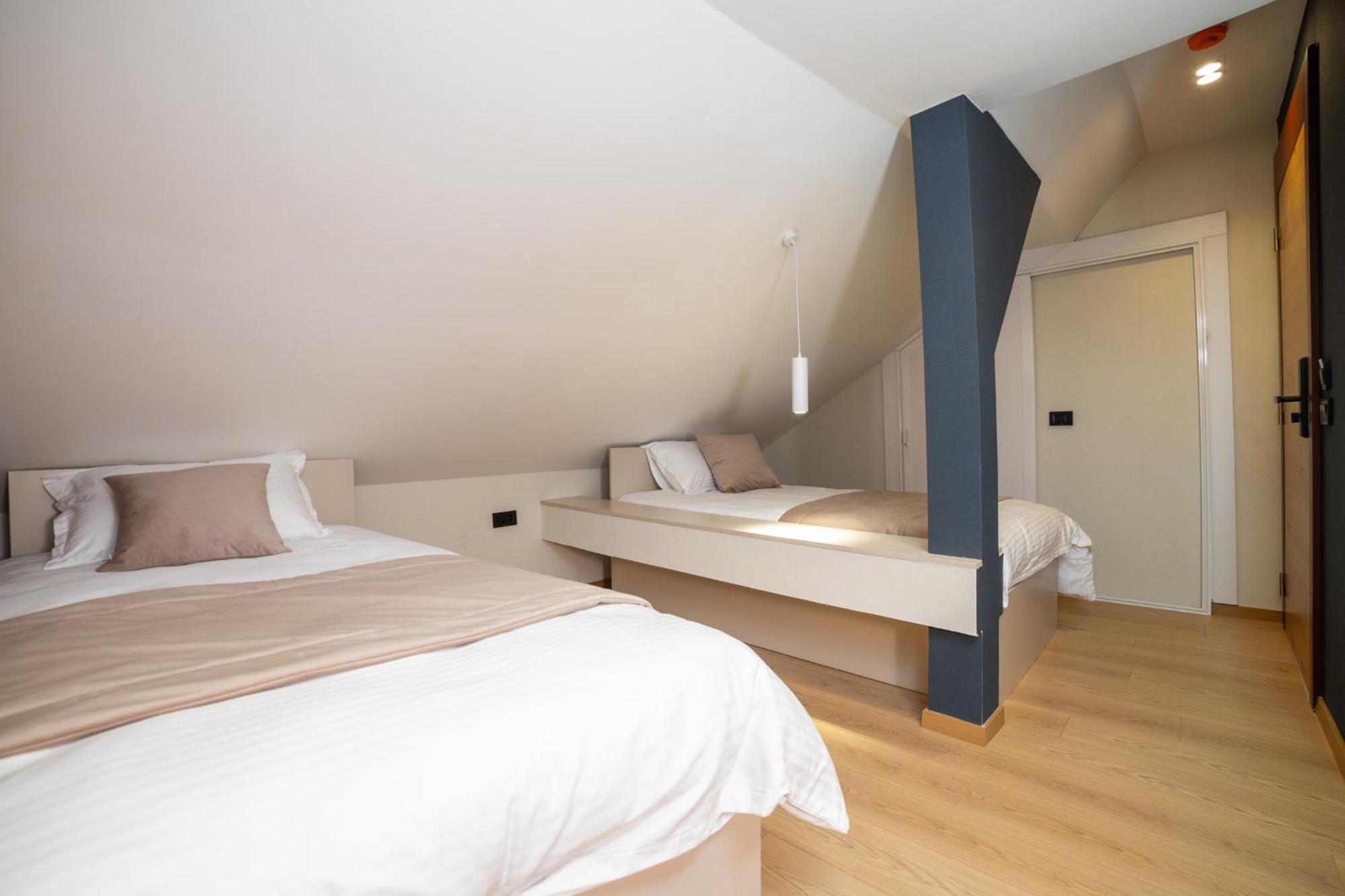 Hotel Ma Belle Pristina Esterno foto