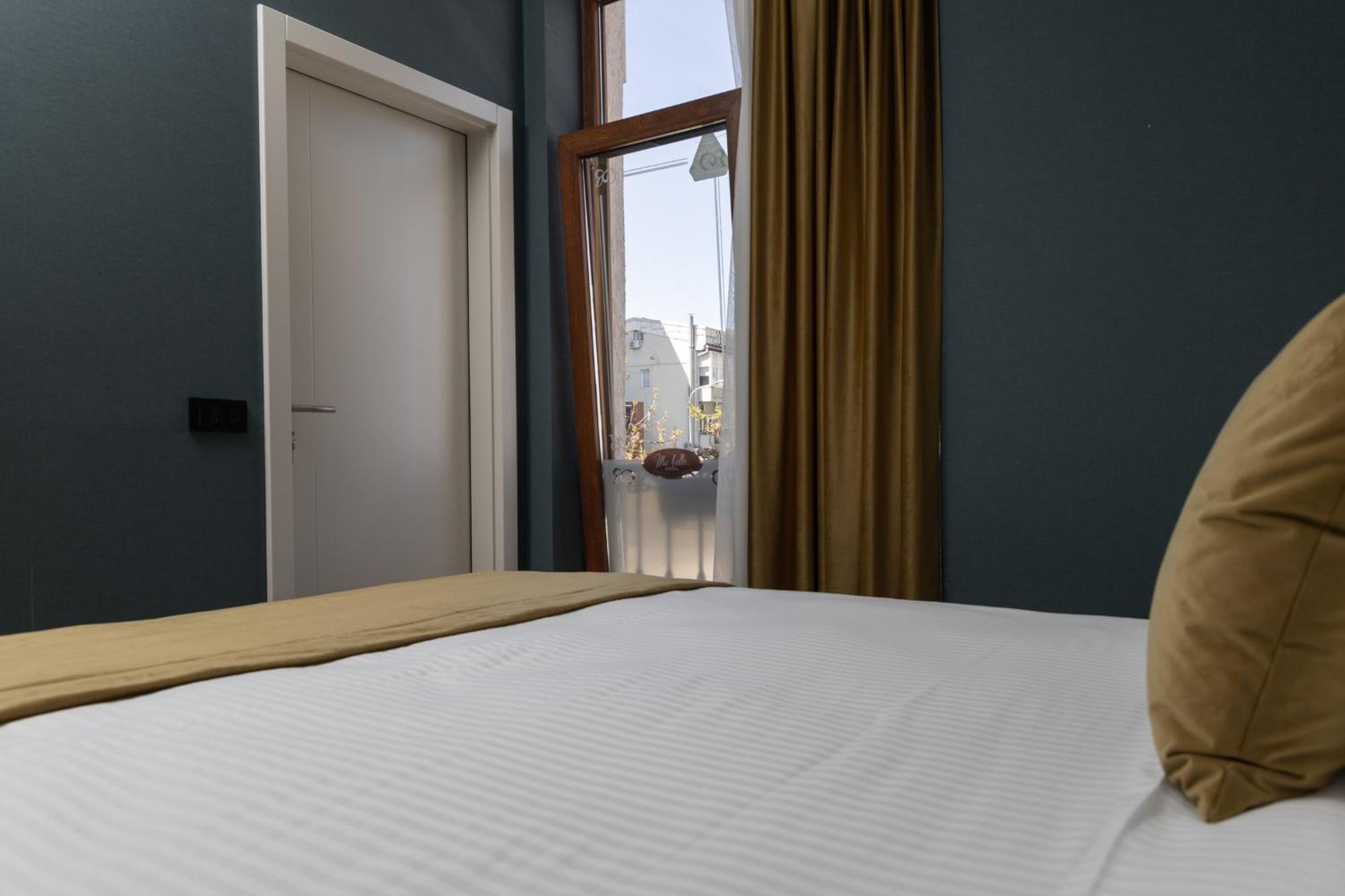 Hotel Ma Belle Pristina Esterno foto