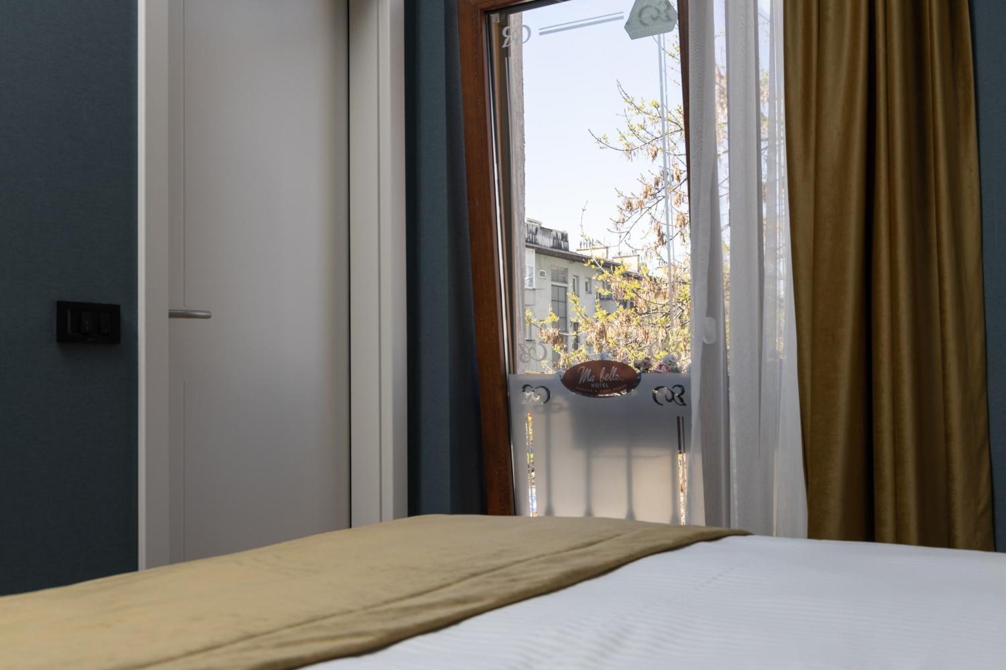 Hotel Ma Belle Pristina Esterno foto