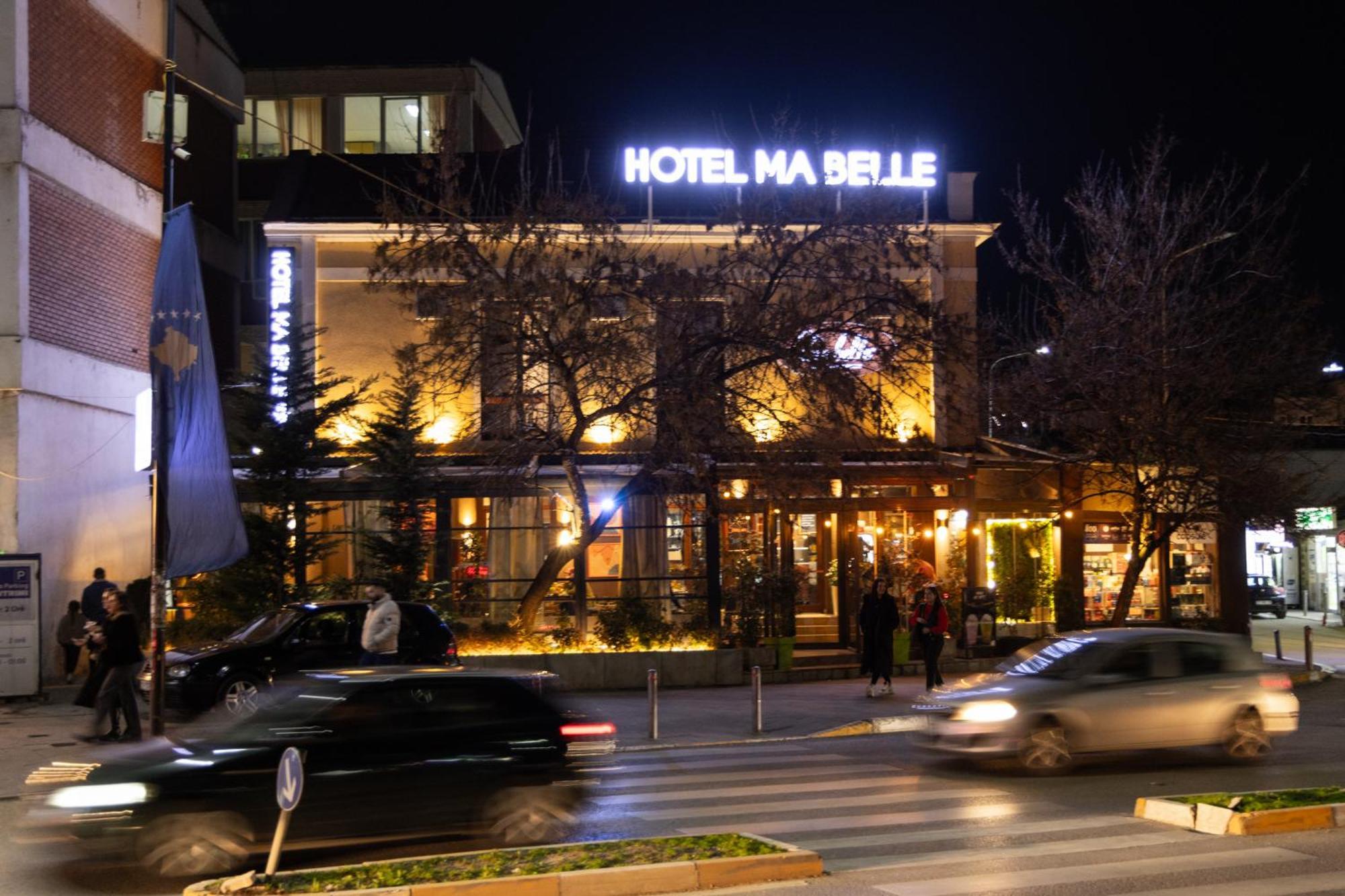 Hotel Ma Belle Pristina Esterno foto